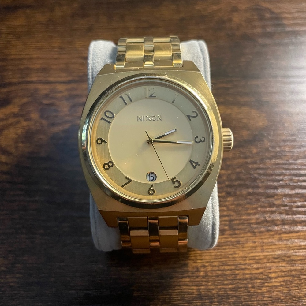 Nixon Watch